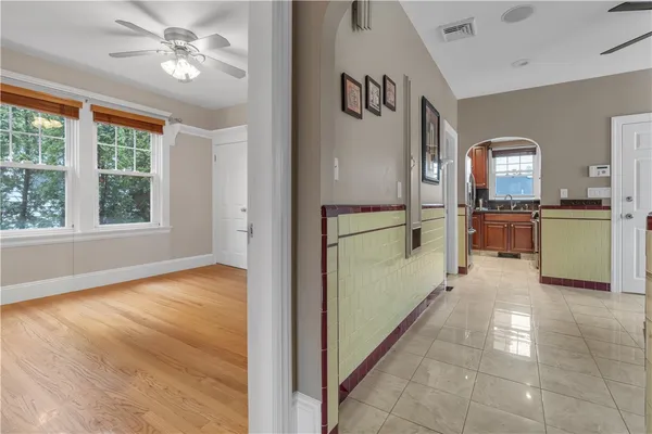 $2,500 | 711 Academy Avenue, Unit 2, Providence, RI 02908
