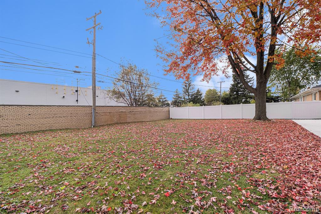 8088 Racine Road Warren, MI 48093 - Photo 23 of 25