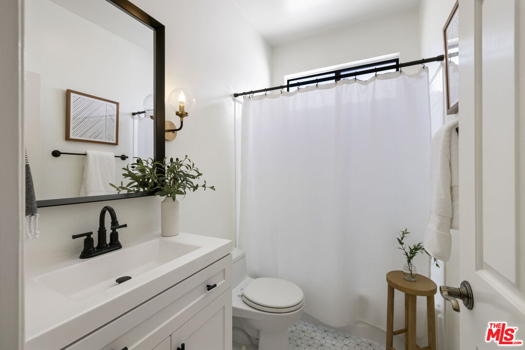 1441 Federal Avenue, Unit 301 Los Angeles, CA 90025 - Photo 15 of 18