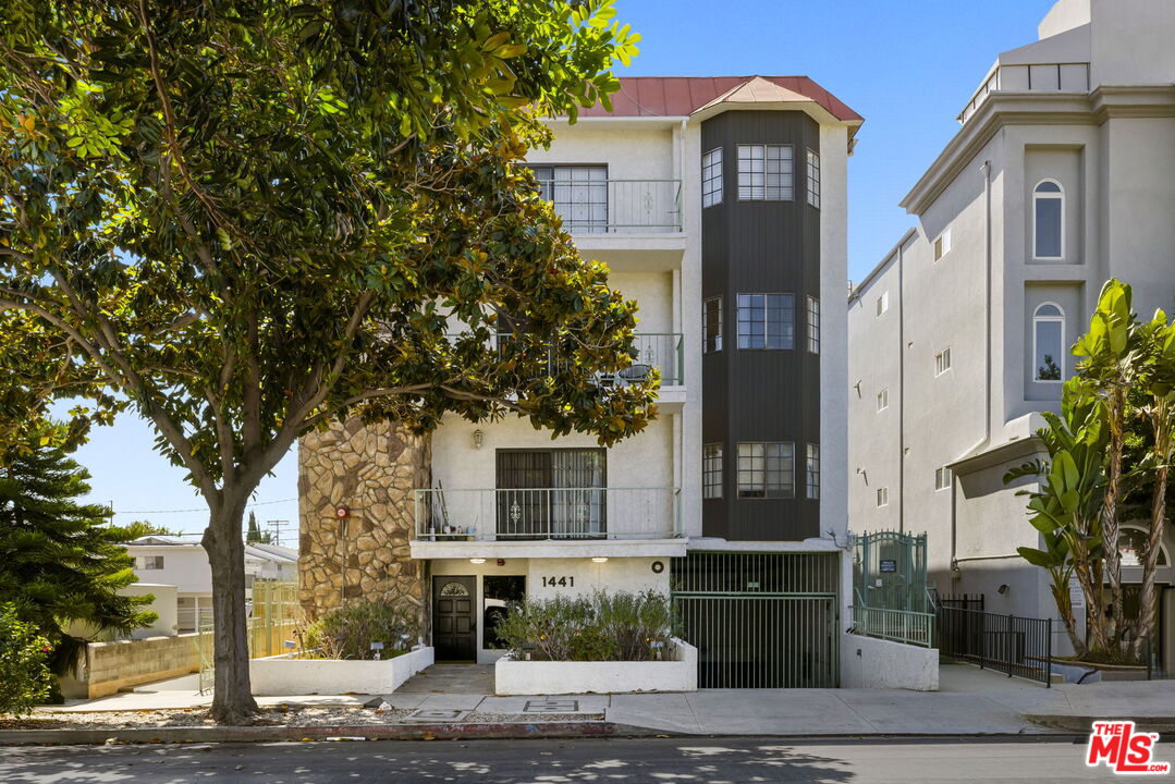 1441 Federal Avenue, Unit 301 Los Angeles, CA 90025 - Photo 16 of 18