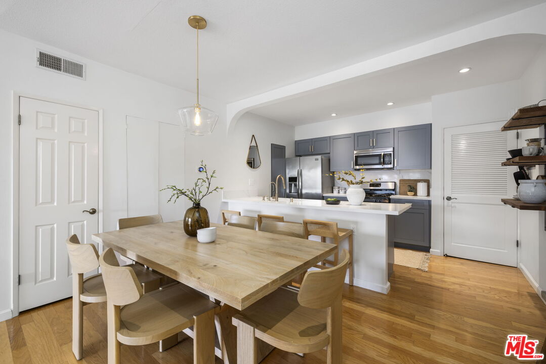 1441 Federal Avenue, Unit 301 Los Angeles, CA 90025 - Photo 4 of 18