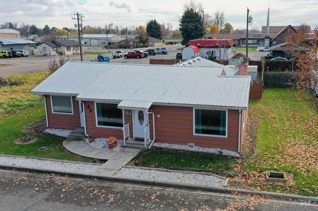 $365,000 | 303 West 1st Street North, Middleton, ID 83644