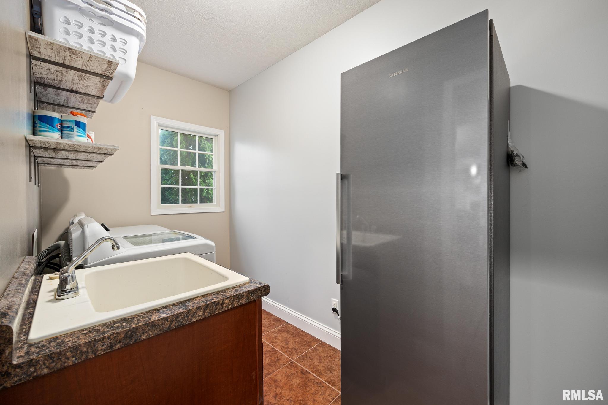 3807 West Crimson Road Dunlap, IL 61525 - Photo 16 of 50 Gallery Image 16