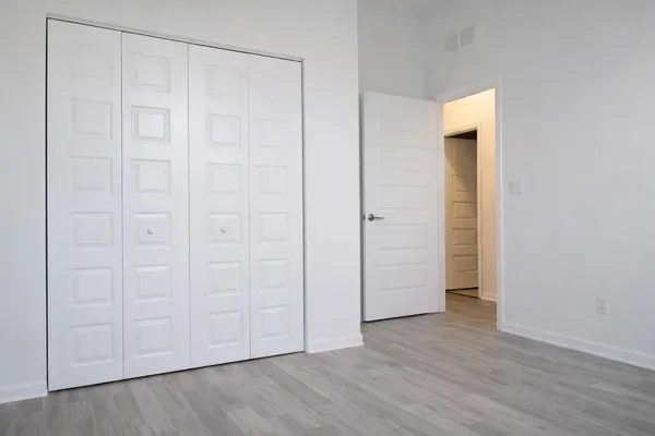 $5,500 | 19105 Northeast 8th Court, Miami, FL 33179