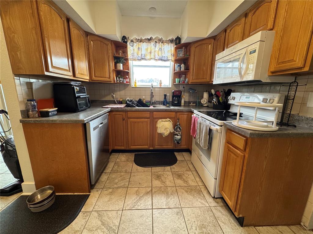 398 Virginia Street Frostproof, FL 33843 - Photo 21 of 35