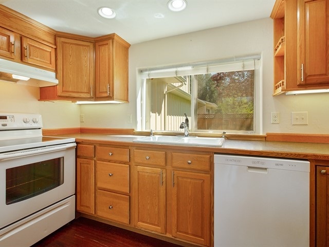 12323 North Roundup Lane Mead, WA 99021 - Photo 11 of 47