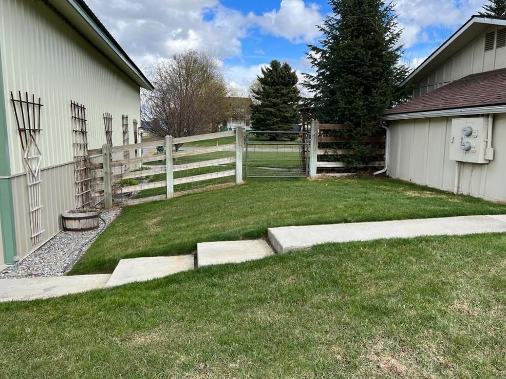 12323 North Roundup Lane Mead, WA 99021 - Photo 41 of 47