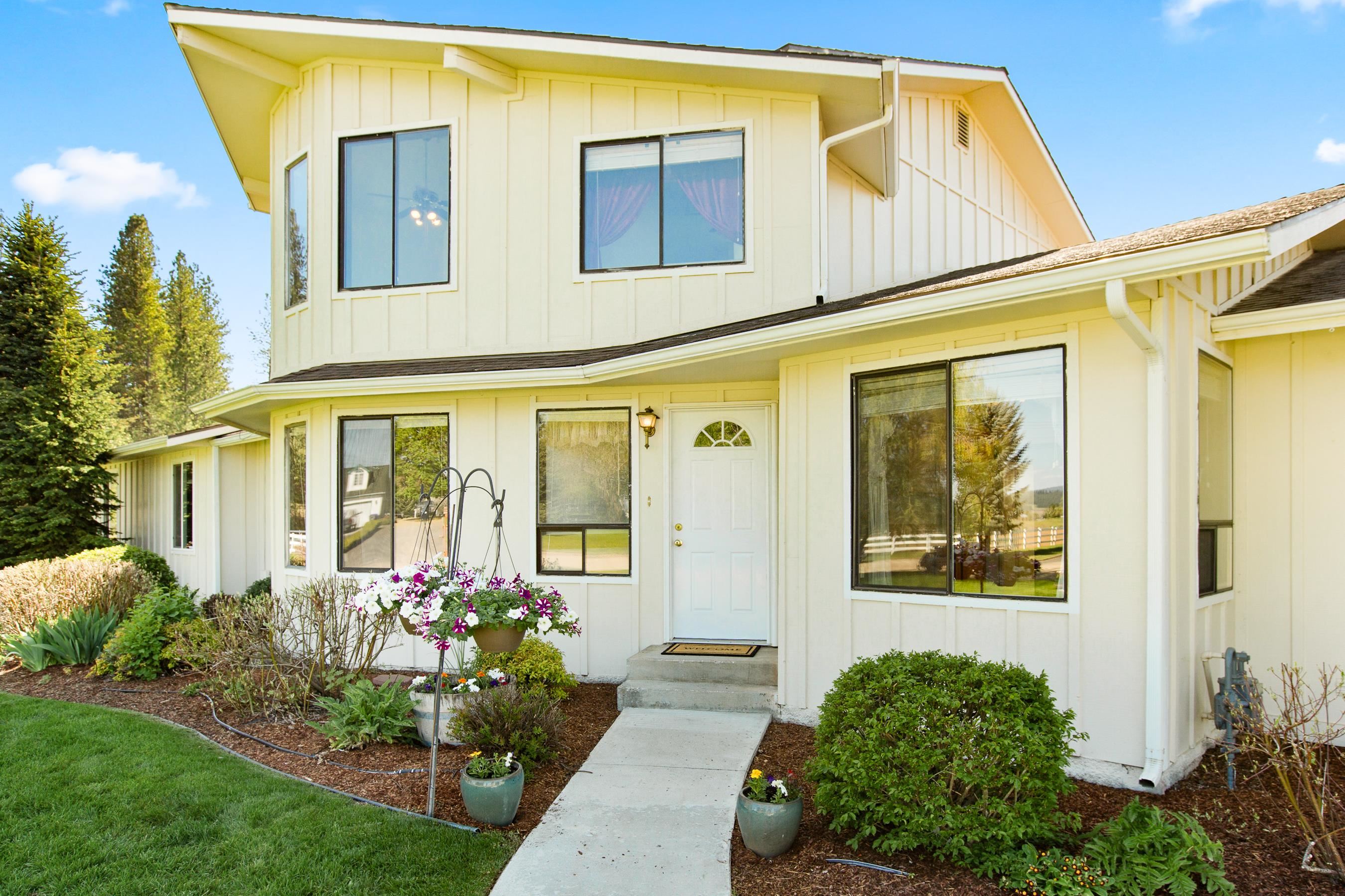 12323 North Roundup Lane Mead, WA 99021 - Photo 7 of 47