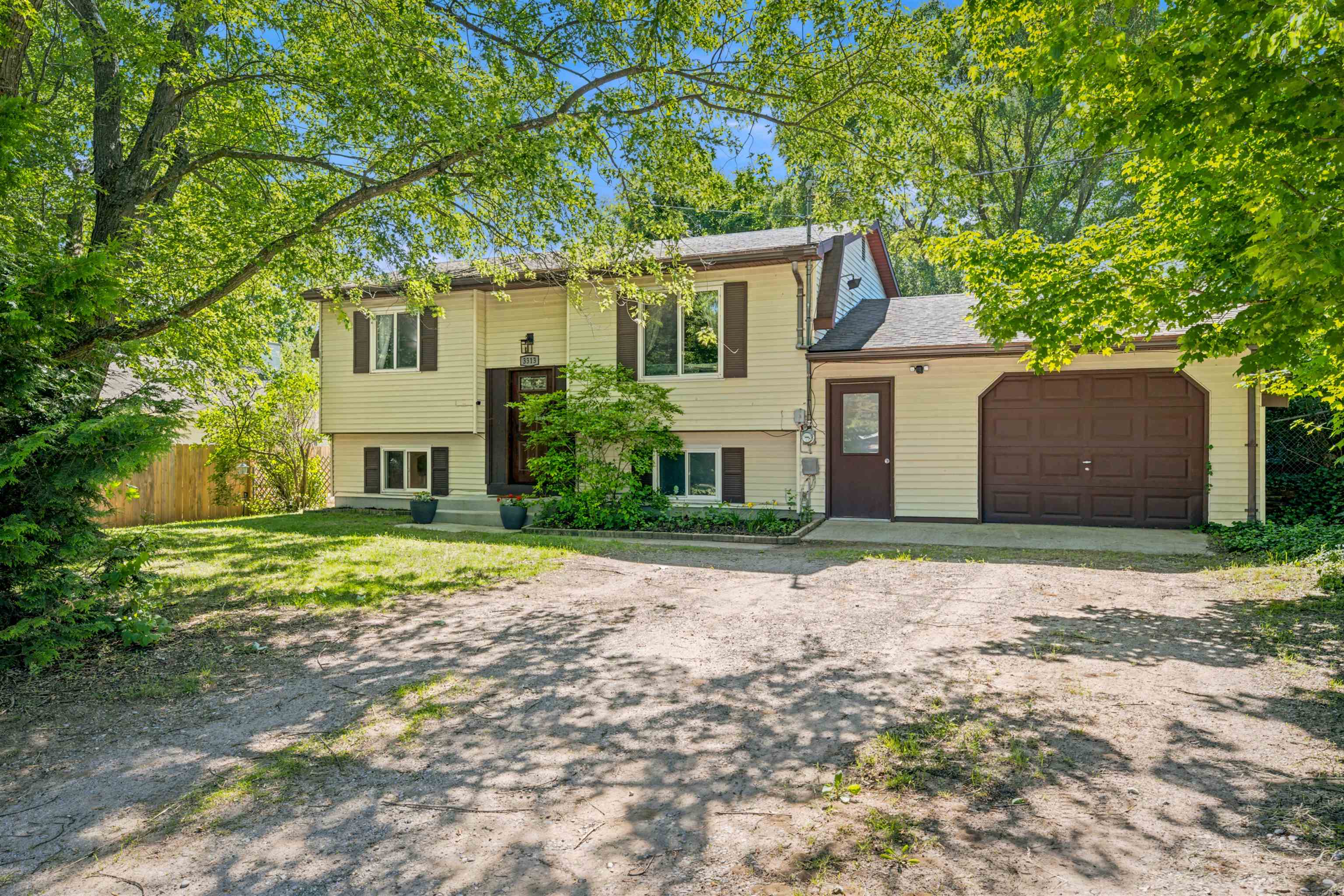 3313 Maple Street Traverse City, MI 49684 - Photo 46 of 47 1947154-9b580931-7c5b-4dd9-b632-4c65994f1d75.JPG