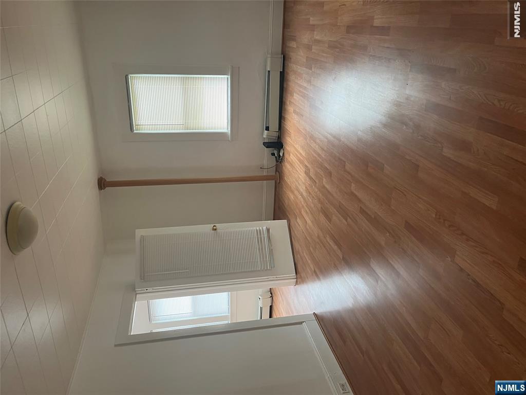 85 South Summit Street Bergenfield, NJ 07621 - Photo 3 of 12