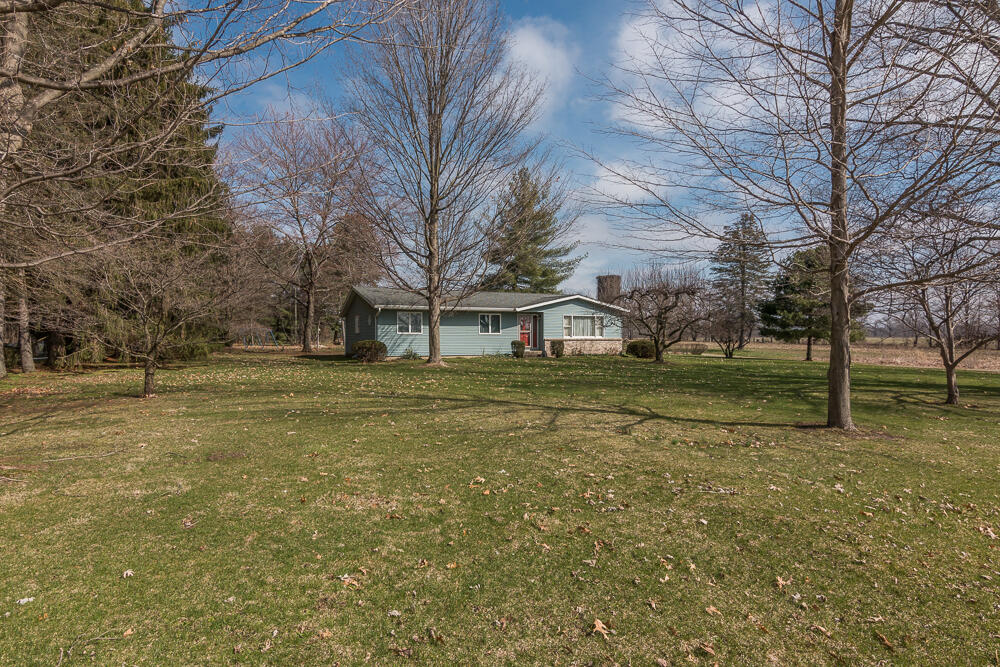 56582 Territorial Road Decatur, MI 49045 - Photo 1 of 46 Front