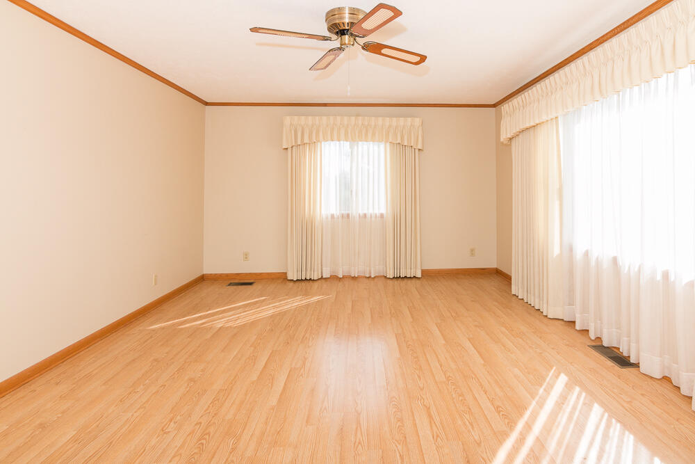 56582 Territorial Road Decatur, MI 49045 - Photo 17 of 46 LR a