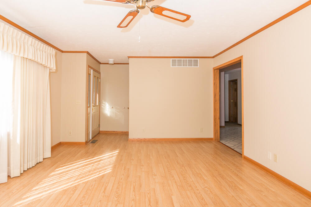 56582 Territorial Road Decatur, MI 49045 - Photo 19 of 46 LR c