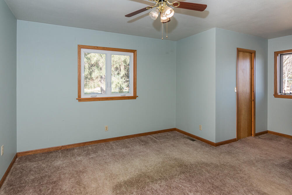 56582 Territorial Road Decatur, MI 49045 - Photo 21 of 46 Bed 1