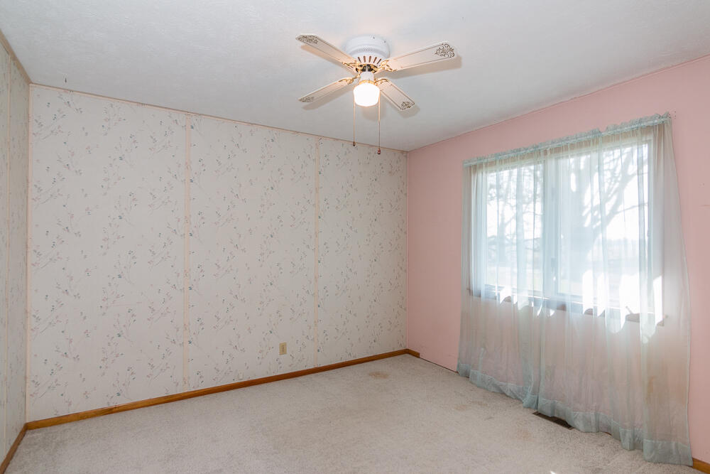 56582 Territorial Road Decatur, MI 49045 - Photo 26 of 46 Bed 3