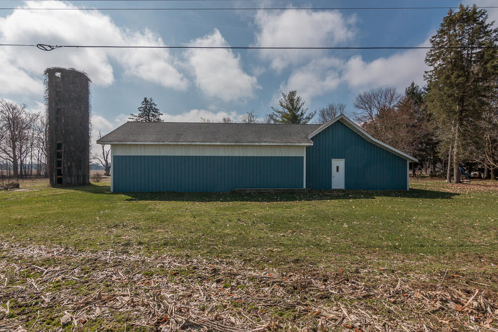 56582 Territorial Road Decatur, MI 49045 - Photo 42 of 46 Pole barn rear