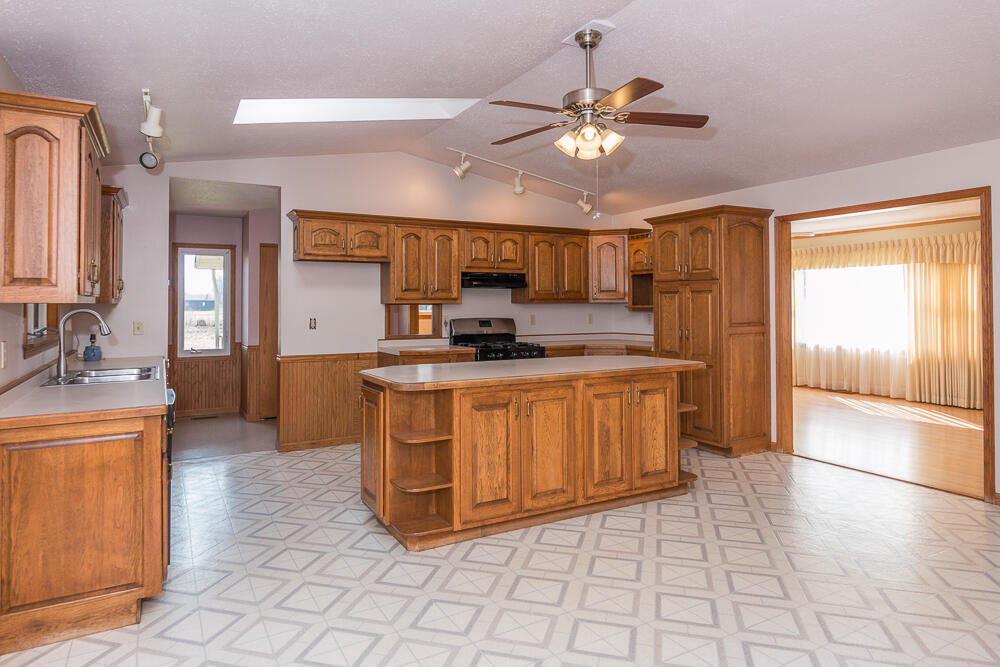 56582 Territorial Road Decatur, MI 49045 - Photo 9 of 46 Kit a
