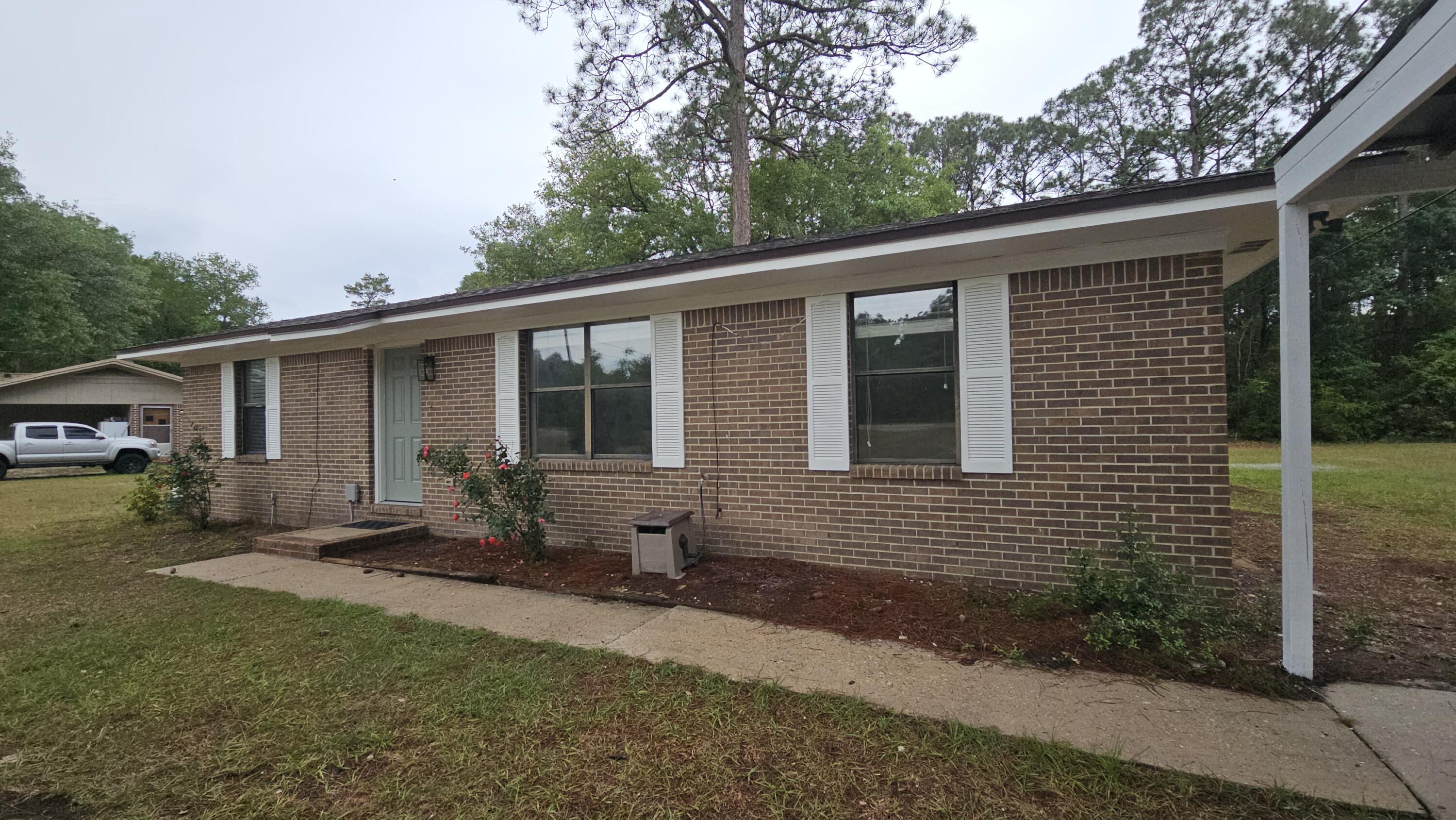 1952 Co Highway 3280 Freeport, FL 32439 - Photo 15 of 17 Front