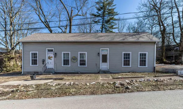 $165,000 | 209 Sycamore Street, Newburgh, IN 47630