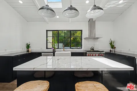 $2,995,000 | 13019 Sky Valley Road, Los Angeles, CA 90049