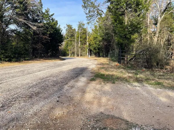 $500,000 | 210 Fcr 521, Fairfield, TX 75840