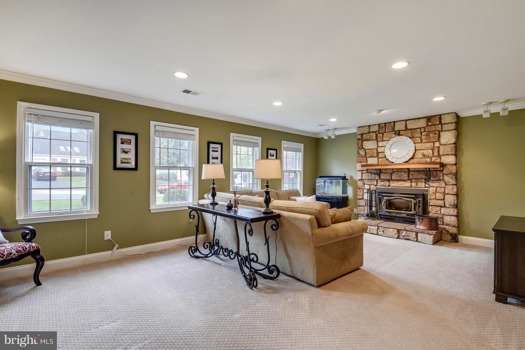 7 Thorburn Road Gaithersburg, MD 20878 - Photo 14 of 30 Family Room