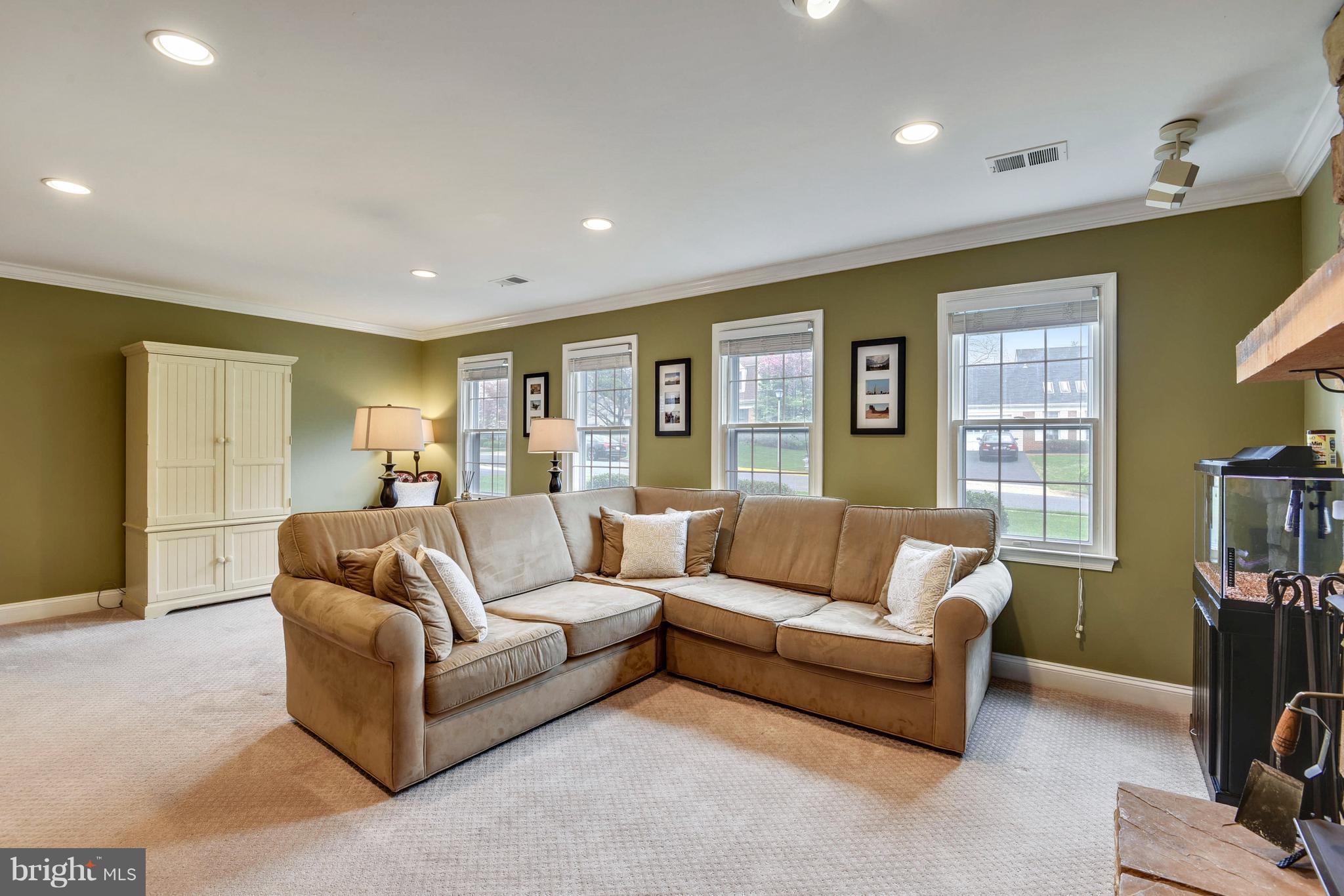 7 Thorburn Road Gaithersburg, MD 20878 - Photo 15 of 30 Family Room