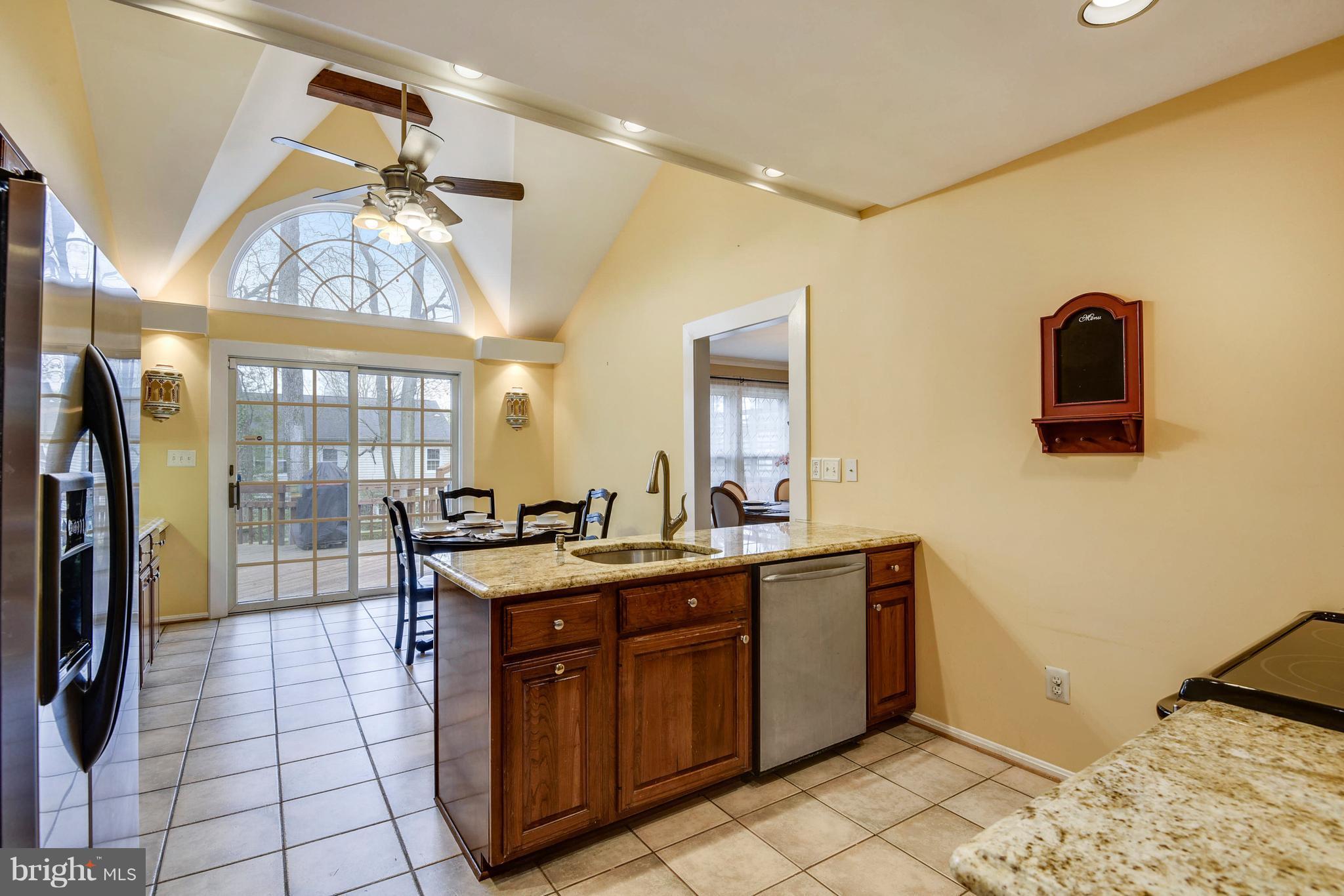 7 Thorburn Road Gaithersburg, MD 20878 - Photo 5 of 30 Kitchen