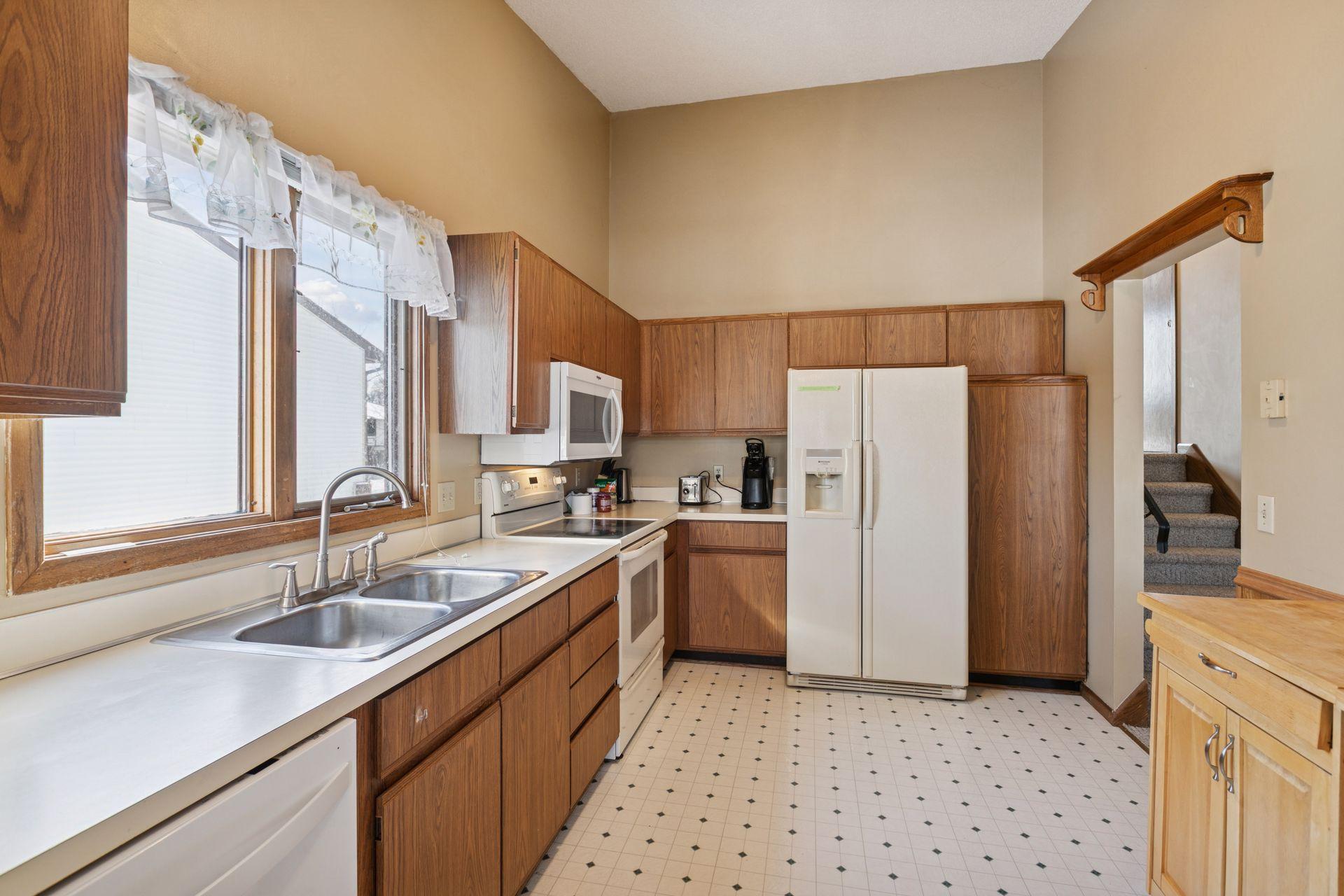 2406 County Rd D West, Unit 4 Roseville, MN 55112 - Photo 8 of 19