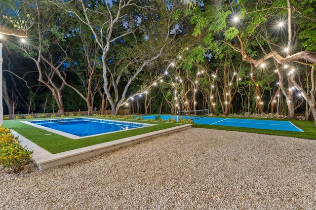 $3,290,000 | 114 Royal Lane, Islamorada, FL 33036