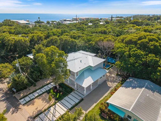 $3,290,000 | 114 Royal Lane, Islamorada, FL 33036
