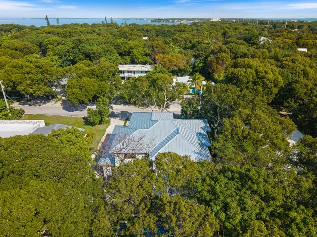 $3,290,000 | 114 Royal Lane, Islamorada, FL 33036