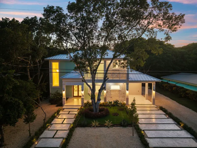 $3,290,000 | 114 Royal Lane, Islamorada, FL 33036