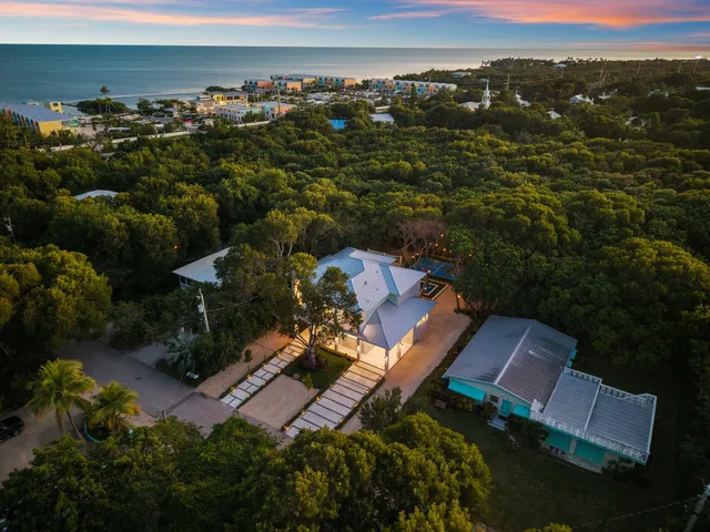 $3,290,000 | 114 Royal Lane, Islamorada, FL 33036
