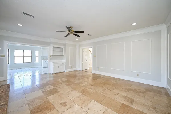 $2,350 | 12011 Autumn Creek Drive, Houston, TX 77070