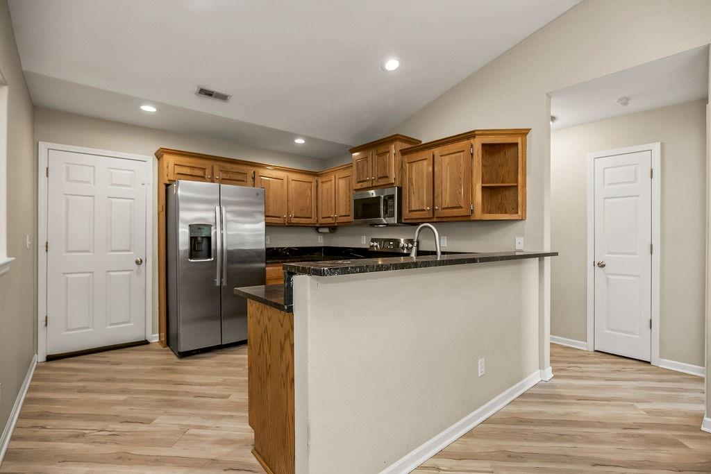 16705 Freeman Drive Basehor, KS 66007 - Photo 10 of 30