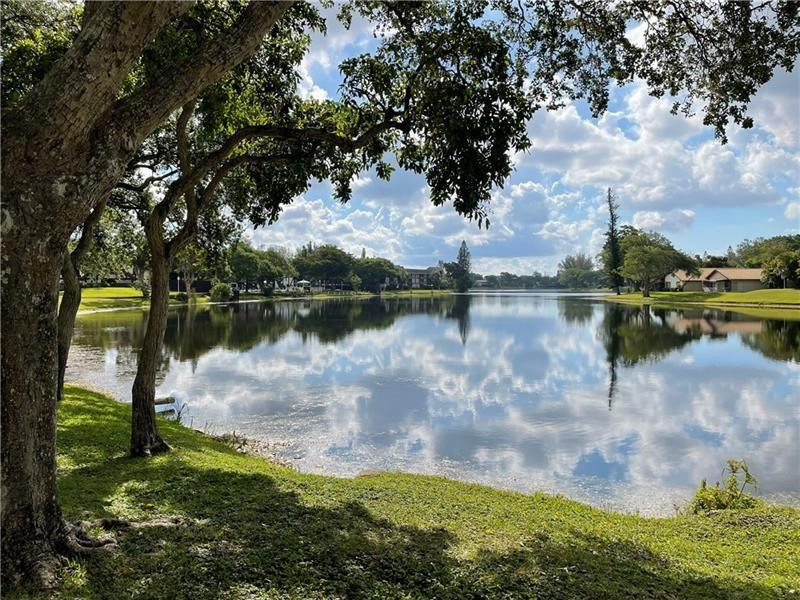 3690 Inverrary Drive, Unit 2Z Lauderhill, FL 33319 - Photo 31 of 38 Photo 22