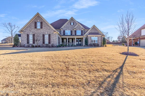$739,900 | 4114 Dawkins Farm Drive, Olive Branch, MS 38654