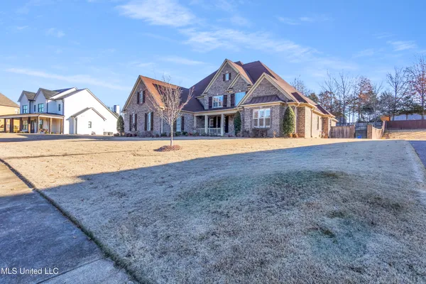 $739,900 | 4114 Dawkins Farm Drive, Olive Branch, MS 38654