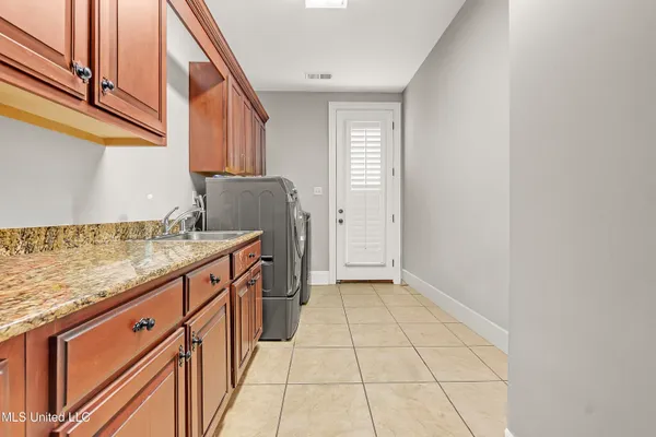 $739,900 | 4114 Dawkins Farm Drive, Olive Branch, MS 38654