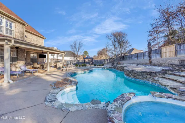 $739,900 | 4114 Dawkins Farm Drive, Olive Branch, MS 38654