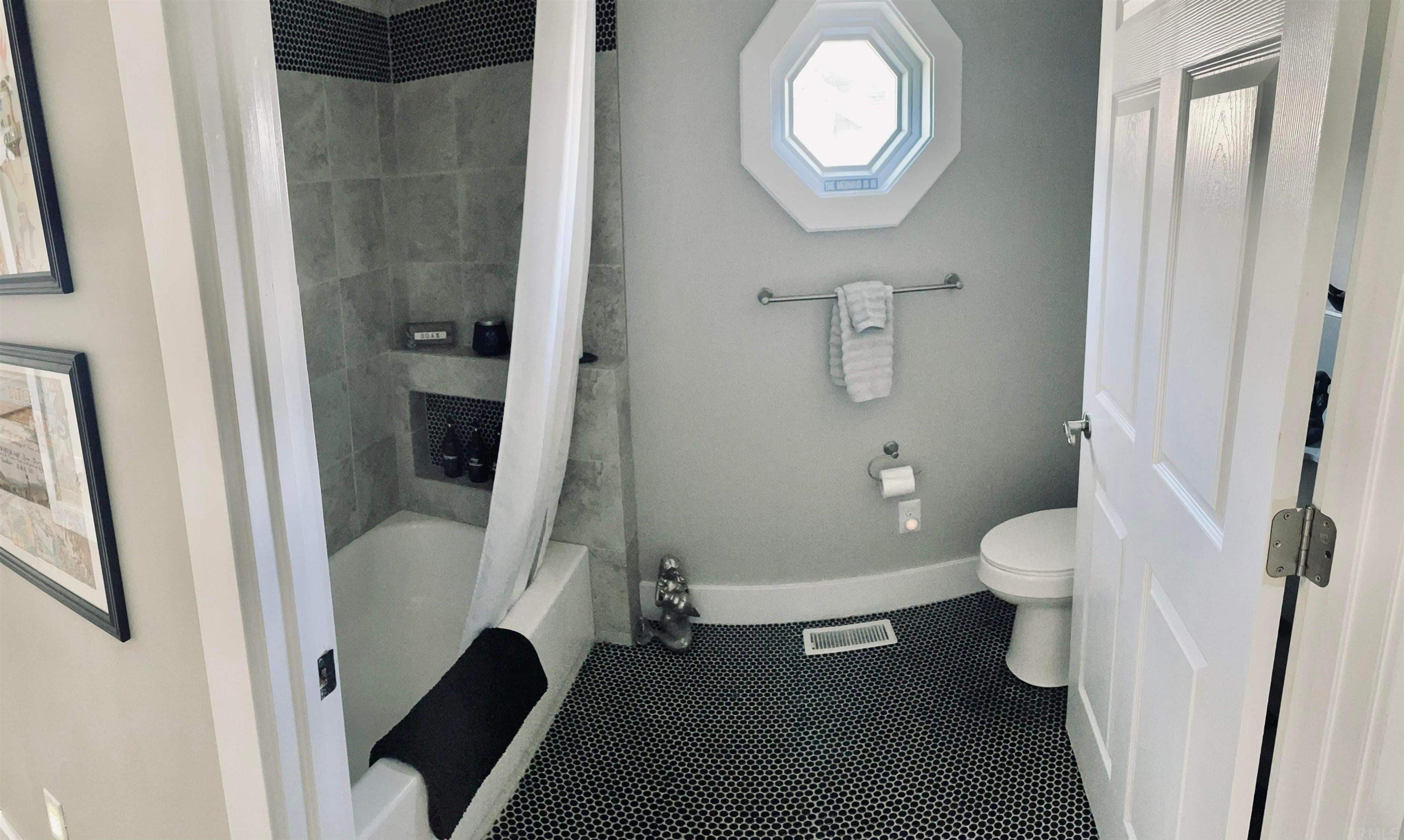323 Heltonville Road West Bedford, IN 47421 - Photo 15 of 24