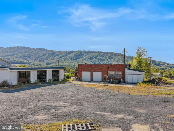 $1,699,000 | 427 Avalanche Trail, Paw Paw, WV 25434