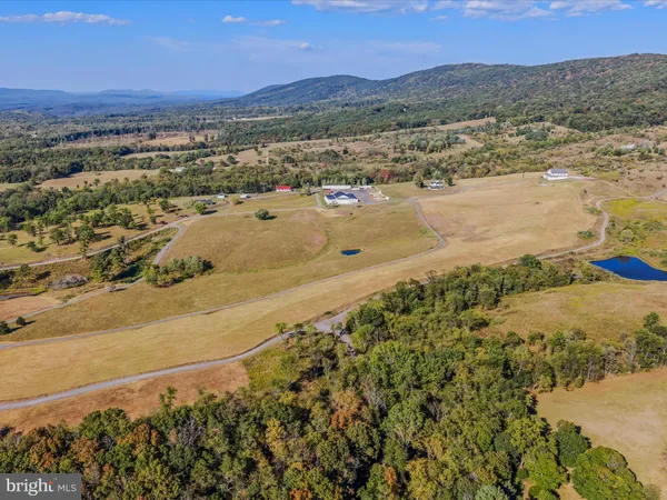 $1,699,000 | 427 Avalanche Trail, Paw Paw, WV 25434