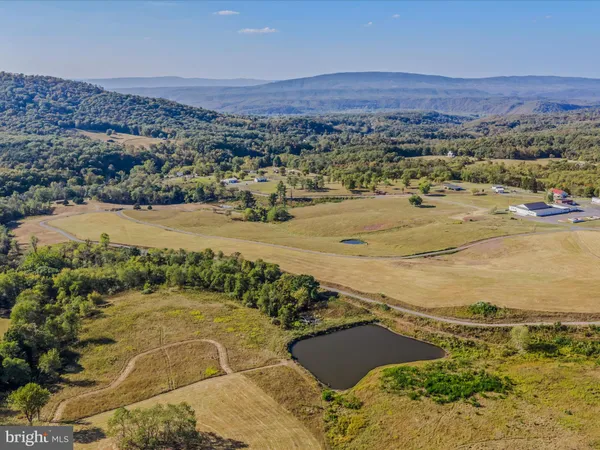 $1,699,000 | 427 Avalanche Trail, Paw Paw, WV 25434