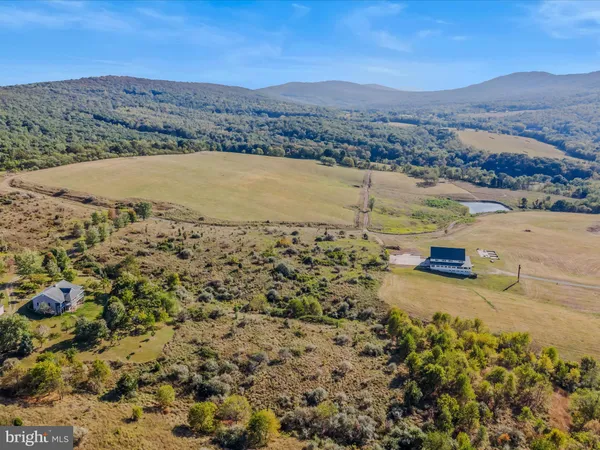 $1,699,000 | 427 Avalanche Trail, Paw Paw, WV 25434