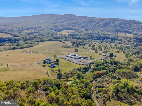$1,699,000 | 427 Avalanche Trail, Paw Paw, WV 25434