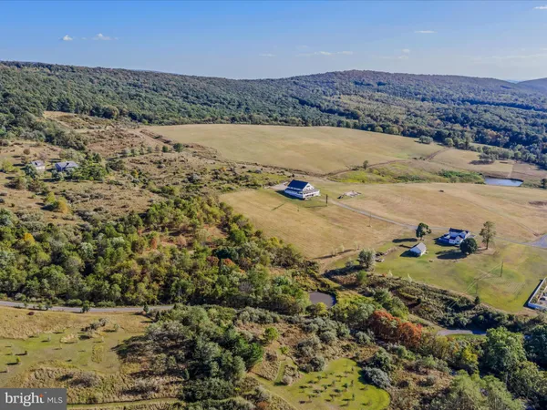 $1,699,000 | 427 Avalanche Trail, Paw Paw, WV 25434