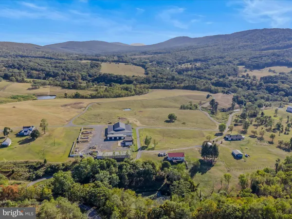 $1,699,000 | 427 Avalanche Trail, Paw Paw, WV 25434