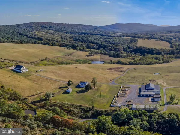 $1,699,000 | 427 Avalanche Trail, Paw Paw, WV 25434